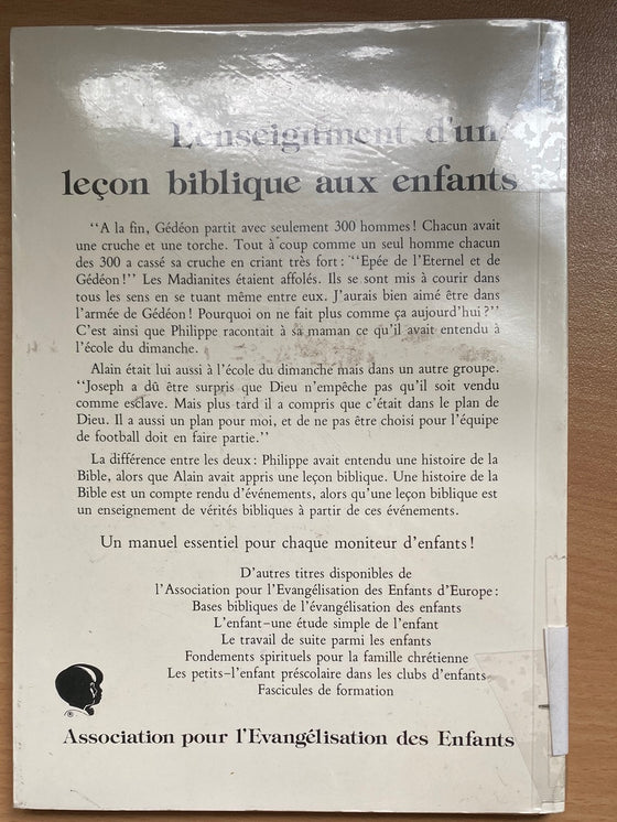 L'enseignement d'une leçon biblique aux enfants