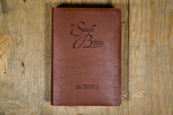 Bible d’étude NEG MacArthur Marron souple avec onglets