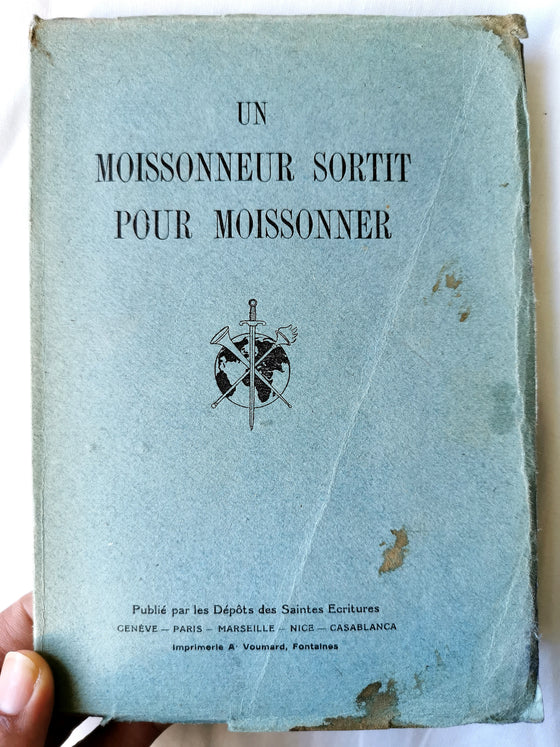 Un moissonneur sortit pour moissonner