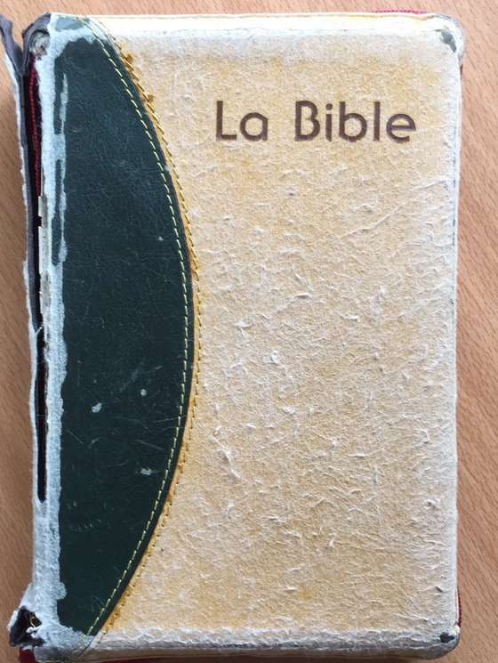 La Bible (couverture très usée)