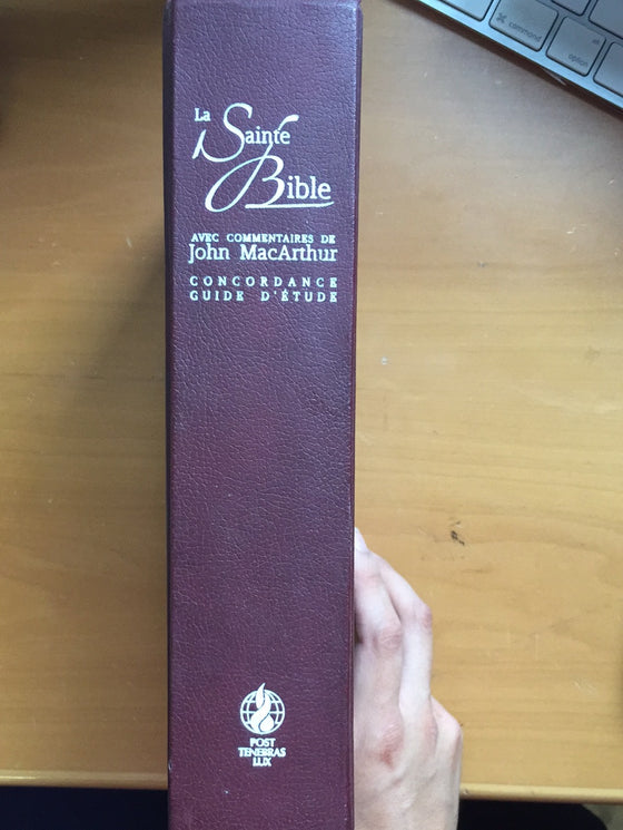 La Sainte Bible avec commentaires de John MacArthur