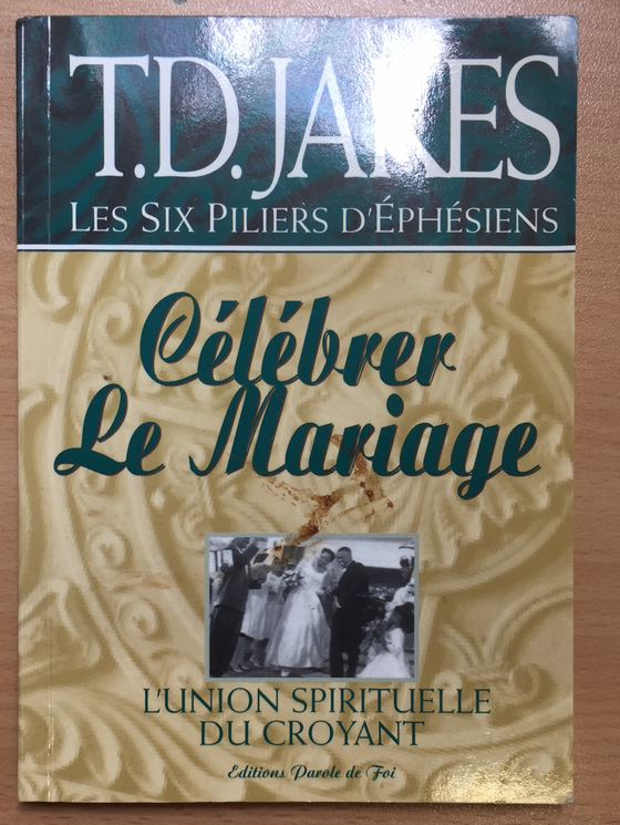 Célébrer le mariage (retiré des ventes)