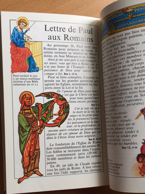 Le livre de la Bible: le Nouveau Testament (non-Chrétien)